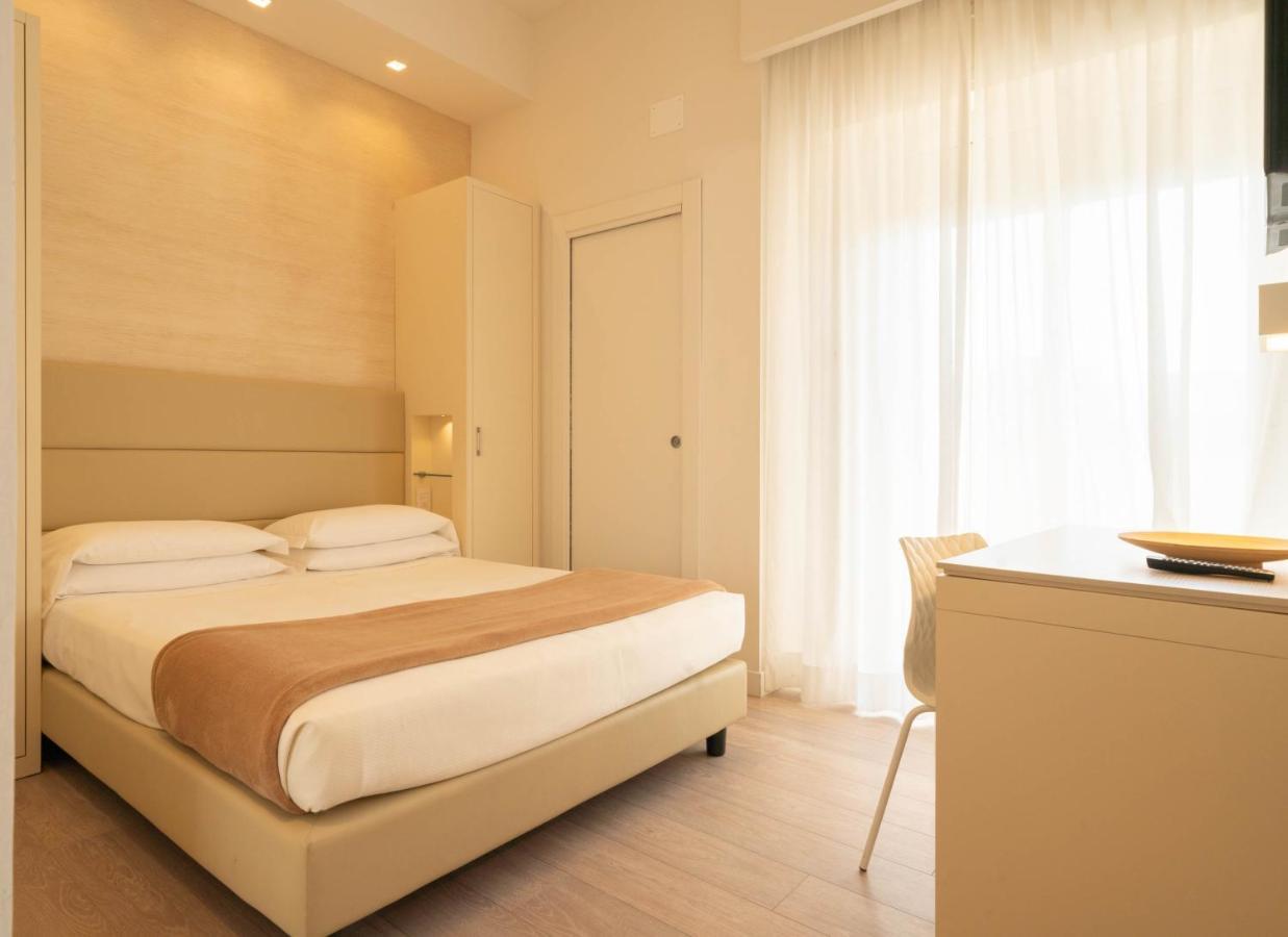 Hotel Bristol Cattolica Dış mekan fotoğraf