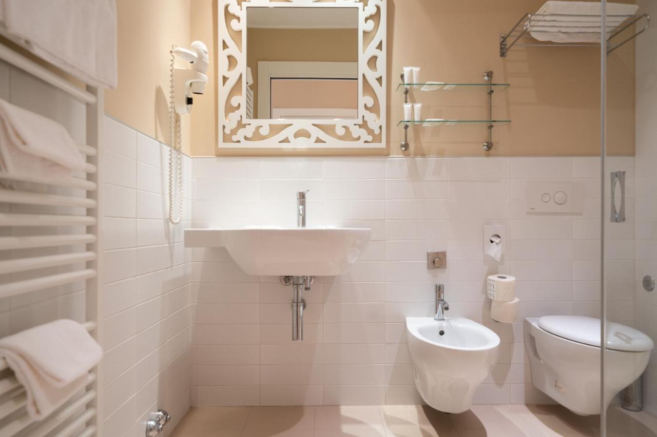Hotel Bristol Cattolica Dış mekan fotoğraf