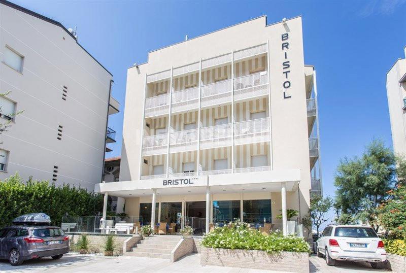 Hotel Bristol Cattolica Dış mekan fotoğraf