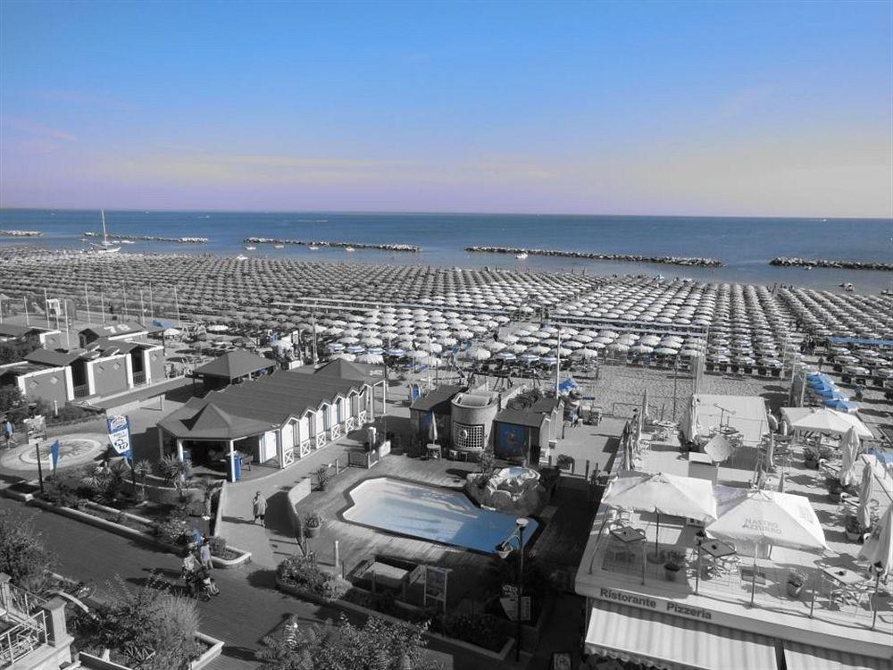 Hotel Bristol Cattolica Dış mekan fotoğraf