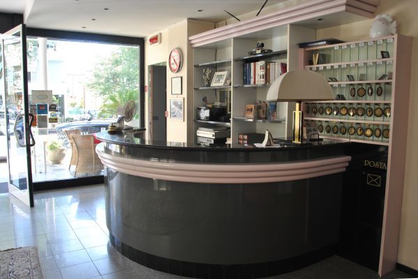 Hotel Bristol Cattolica Dış mekan fotoğraf
