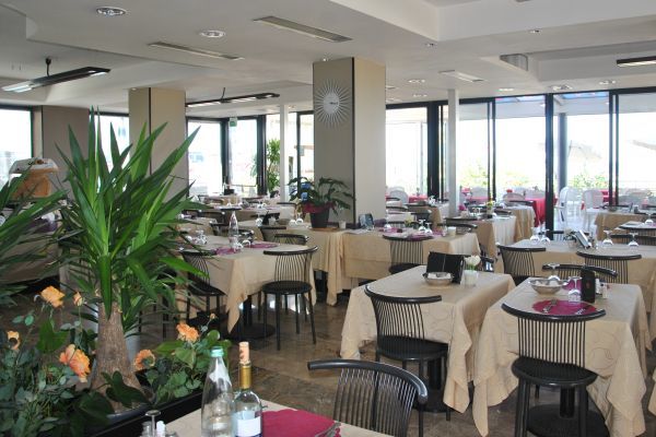 Hotel Bristol Cattolica Dış mekan fotoğraf