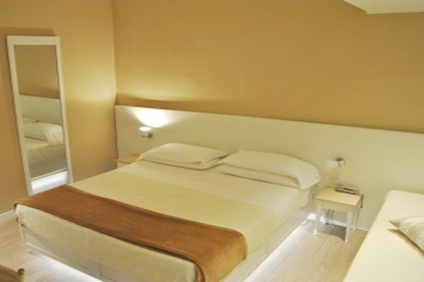 Hotel Bristol Cattolica Dış mekan fotoğraf