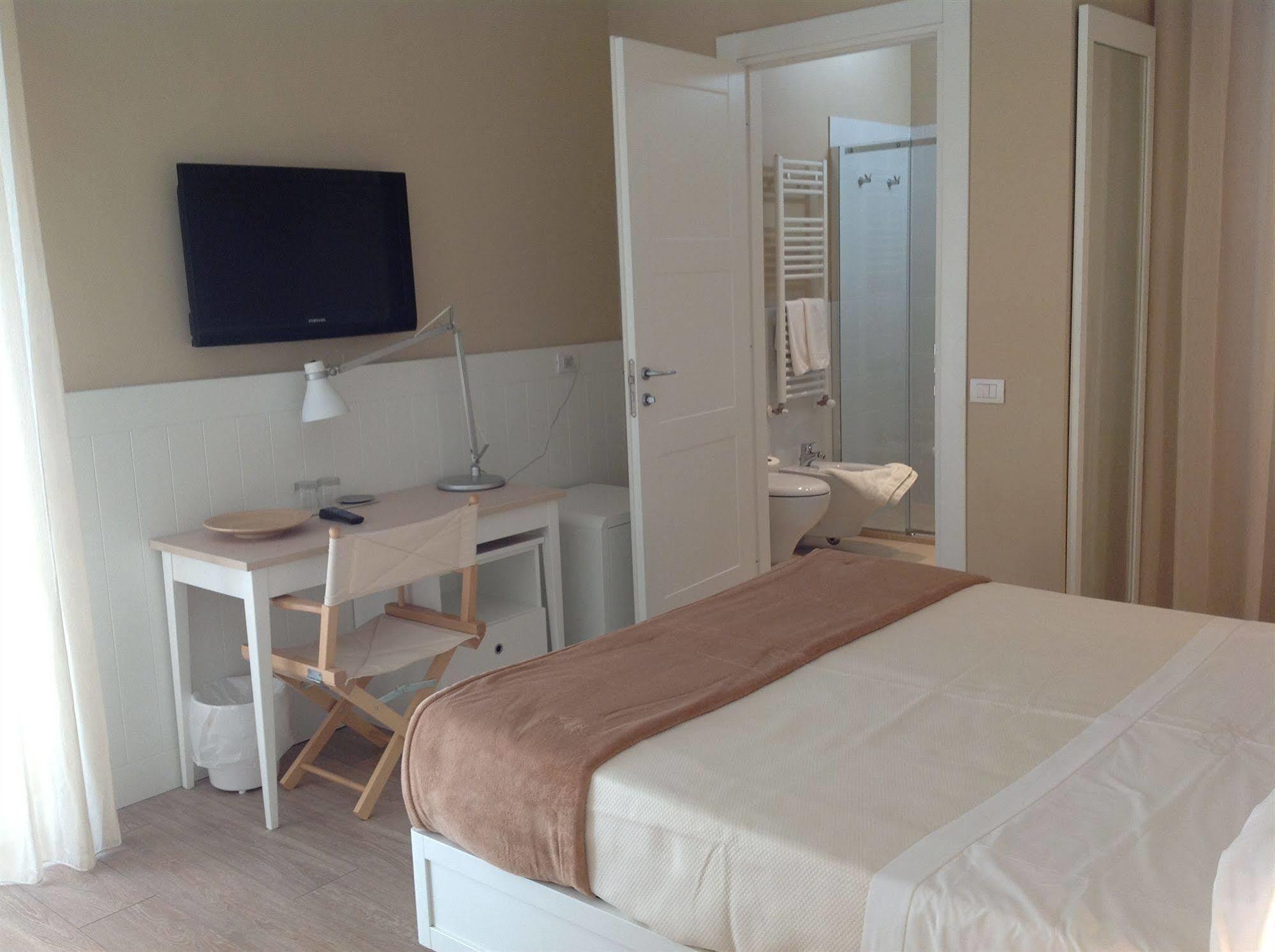 Hotel Bristol Cattolica Dış mekan fotoğraf
